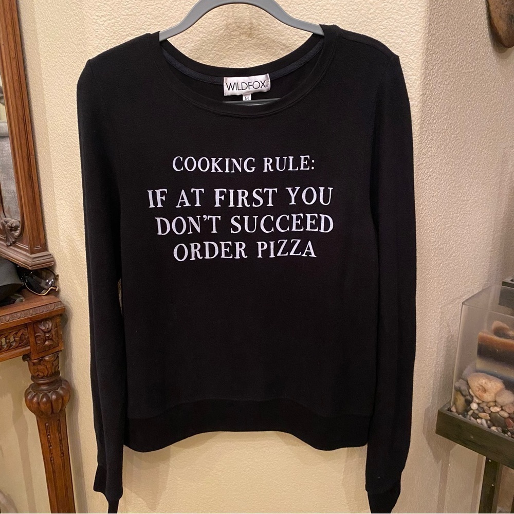 WILDFOX Women Black Fun Graphic Sweater Size Medium